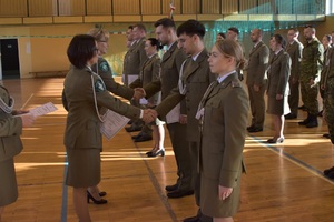 Uroczysty apel z okazji Narodowego Święta Niepodległości w komendzie Nadodrzańskiego Oddziału Straży Granicznej Uroczysty apel z okazji Narodowego Święta Niepodległości w komendzie Nadodrzańskiego Oddziału Straży Granicznej