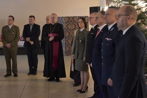 Spotkanie opłatkowe lubuskich służb mundurowych w siedzibie gorzowskiej policji Spotkanie opłatkowe lubuskich służb mundurowych w siedzibie gorzowskiej policji