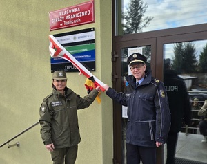 Odsłonięcie tablicy pamiątkowej Wspólnej Polsko-Niemieckiej Placówki w Tuplicach Odsłonięcie tablicy pamiątkowej Wspólnej Polsko-Niemieckiej Placówki w Tuplicach
