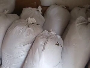 Zatrzymany towar - tytoń spakowany w worki Zatrzymany towar - tytoń spakowany w worki