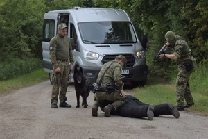 Wrocławskie ćwiczenia funkcjonariuszy i żołnierzy Kryzys 25 w ośrodku jeździeckim Akademii Wojsk Lądowych Wrocławskie ćwiczenia funkcjonariuszy i żołnierzy Kryzys 25 w ośrodku jeździeckim Akademii Wojsk Lądowych