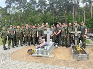 Symboliczny marsz kadry kierowniczej Nadodrzańskiego Oddziału Straży Granicznej śladami dawnej polsko-niemieckiej granicy Symboliczny marsz kadry kierowniczej Nadodrzańskiego Oddziału Straży Granicznej śladami dawnej polsko-niemieckiej granicy