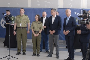 Przekazanie sprzętu funkcjonariuszom Nadodrzańskiego Oddziału Straży Granicznej Przekazanie sprzętu funkcjonariuszom Nadodrzańskiego Oddziału Straży Granicznej