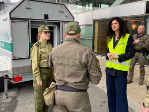 Nowe samochody dla wrocławskich funkcjonariuszy Straży Granicznej Nowe samochody dla wrocławskich funkcjonariuszy Straży Granicznej