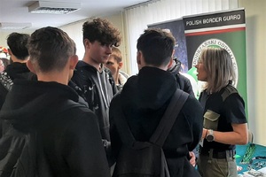 Promocja służby w Straży Granicznej podczas dni otwartych, targów lub innych wydarzeń organizowanych dla uczniów i studentów Promocja służby w Straży Granicznej podczas dni otwartych, targów lub innych wydarzeń organizowanych dla uczniów i studentów