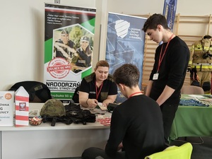 Promocja służby w Straży Granicznej podczas dni otwartych, targów lub innych wydarzeń organizowanych dla uczniów i studentów Promocja służby w Straży Granicznej podczas dni otwartych, targów lub innych wydarzeń organizowanych dla uczniów i studentów