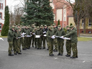 Nowi funkcjonariusze Nadodrzańskiego Oddziału Straży Granicznej na szkoleniu podstawowym w Krośnie Odrzańskim Nowi funkcjonariusze Nadodrzańskiego Oddziału Straży Granicznej na szkoleniu podstawowym w Krośnie Odrzańskim