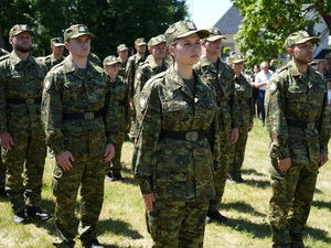 Ślubowanie 38 nowych funkcjonariuszy Nadodrzańskiego Oddziału Straży Granicznej Ślubowanie 38 nowych funkcjonariuszy Nadodrzańskiego Oddziału Straży Granicznej