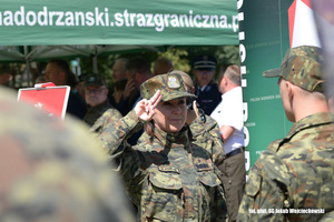 Ślubowanie 38 nowych funkcjonariuszy Nadodrzańskiego Oddziału Straży Granicznej Ślubowanie 38 nowych funkcjonariuszy Nadodrzańskiego Oddziału Straży Granicznej